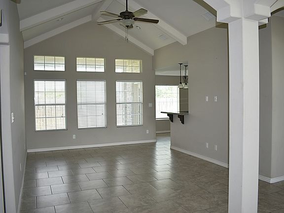 2nd image of 1604 Margaret Ln