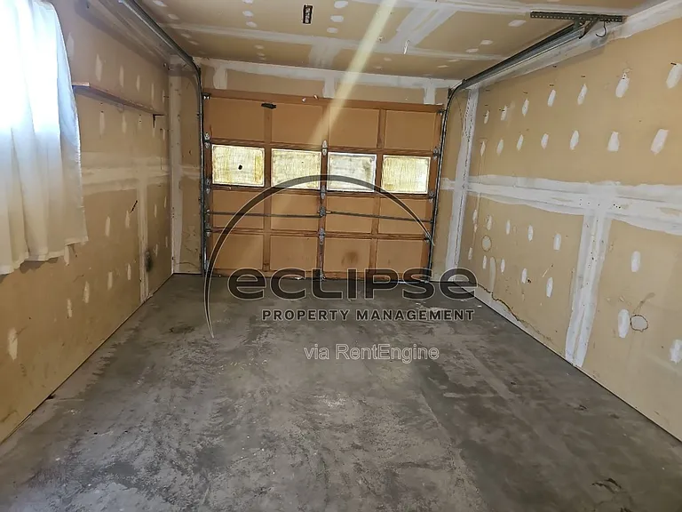 2644 Clark St — Photo 18