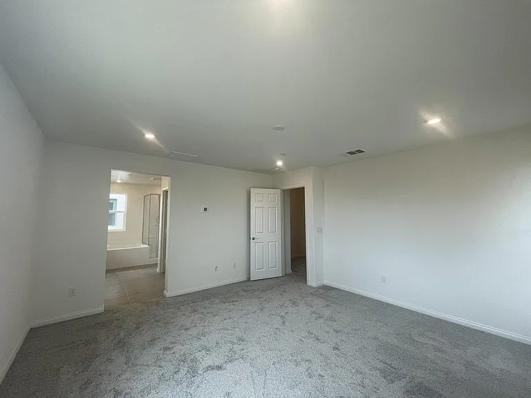 938 Helena Rdg — Photo 13