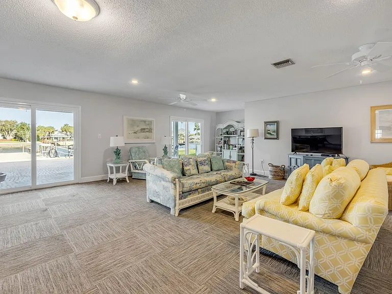 315 N Causeway C304 — Photo 43