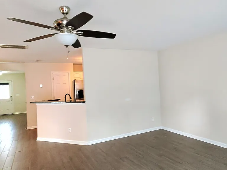 105 Chardonnay Rd — Photo 9