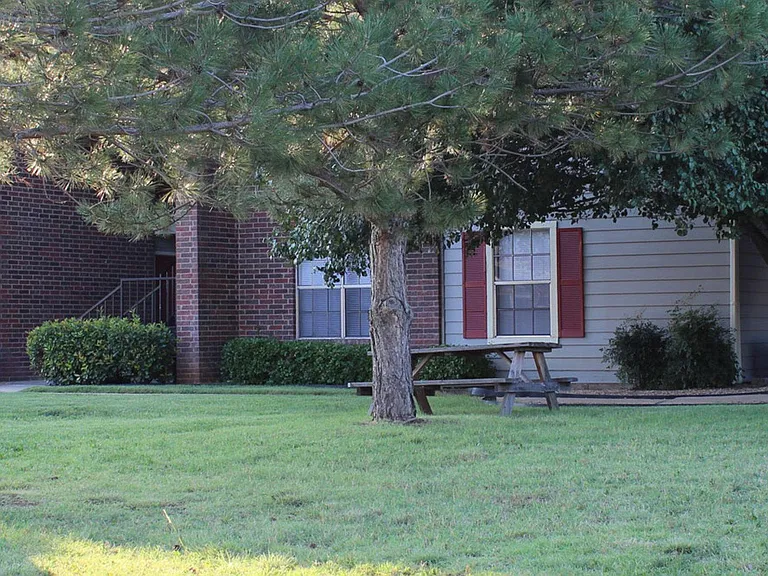 6701 NW Maple Dr — Photo 23