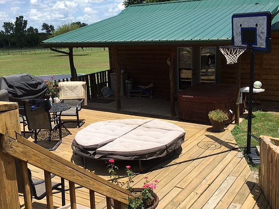 pool deck & lower deck