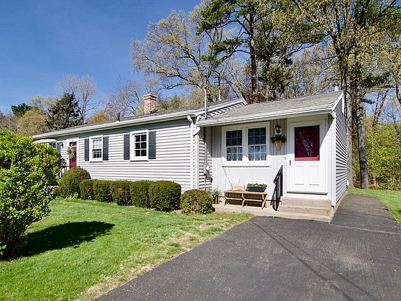 3rd image of 63 Marshall St