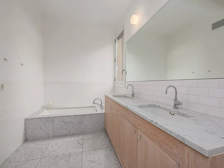 284 Edge Of Woods Rd — Photo 23