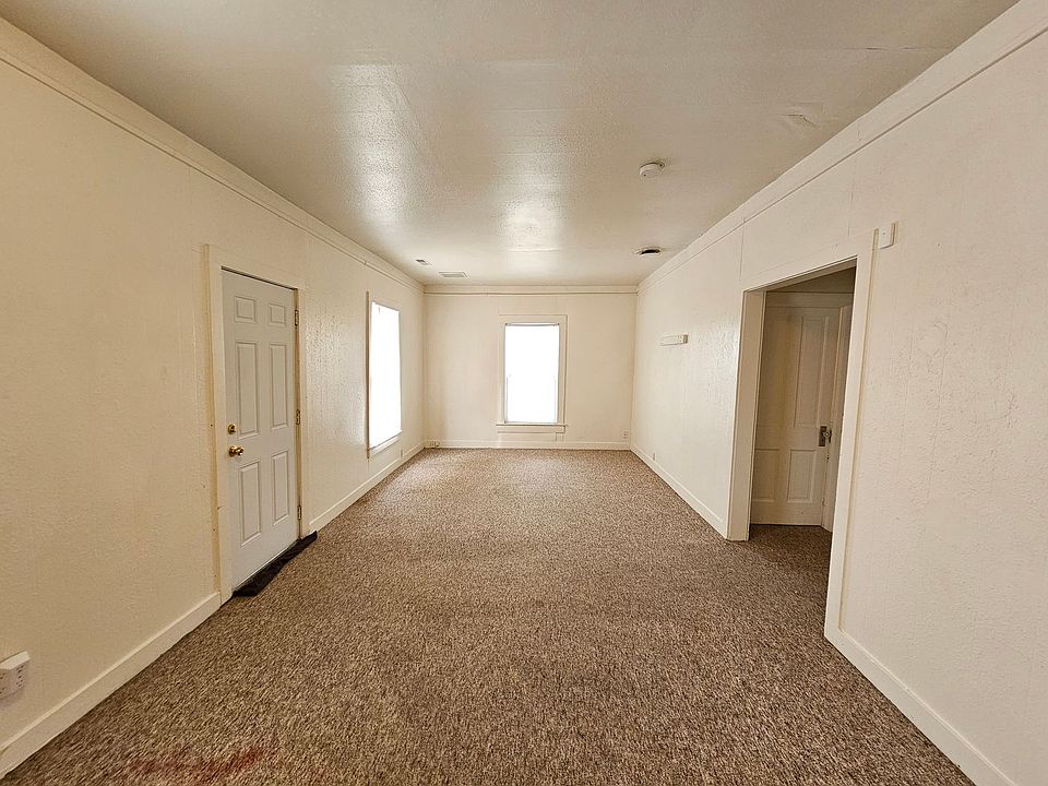 2nd image of 3069 E Rd
