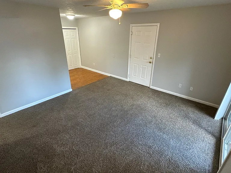 4109 Blue Lick Ct #7 — Photo 5