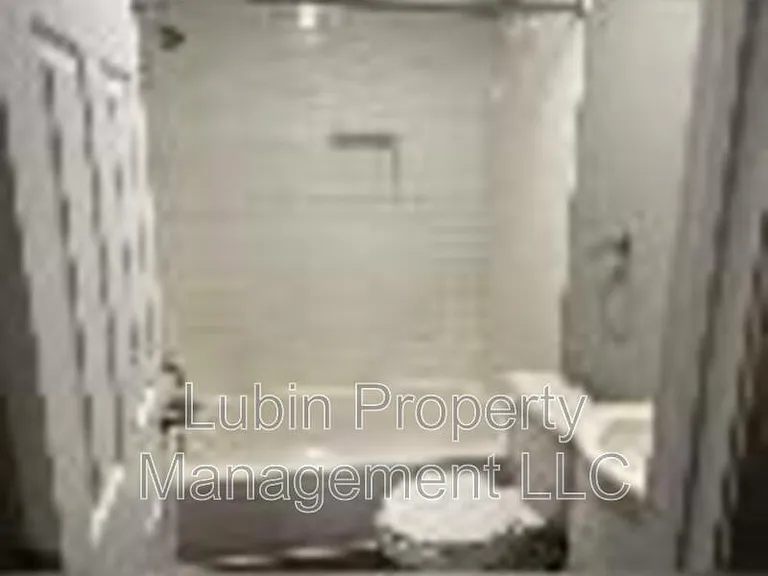 1616 Monroe Ave #7 — Photo 7