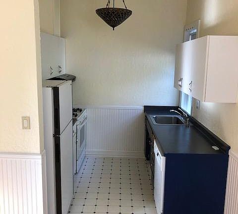 3rd image of 207 Los Gatos Blvd