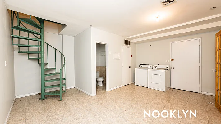 Rented by Nooklyn NYC LLC | media 7