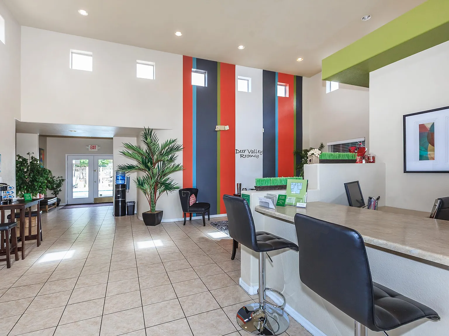 Deer Valley Regency Apartments — Photo 3