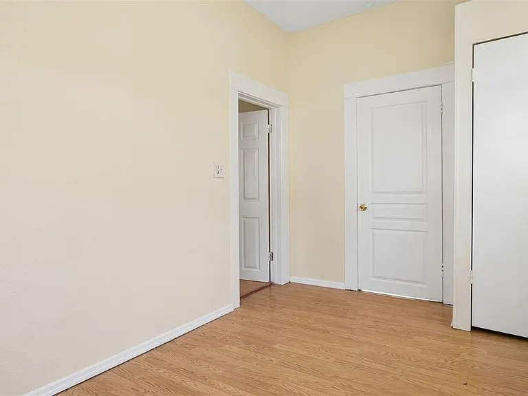 1017 E 23rd Ave — Photo 21