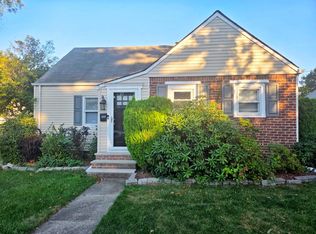 1205 Overlook Ave, Teaneck, NJ 07666