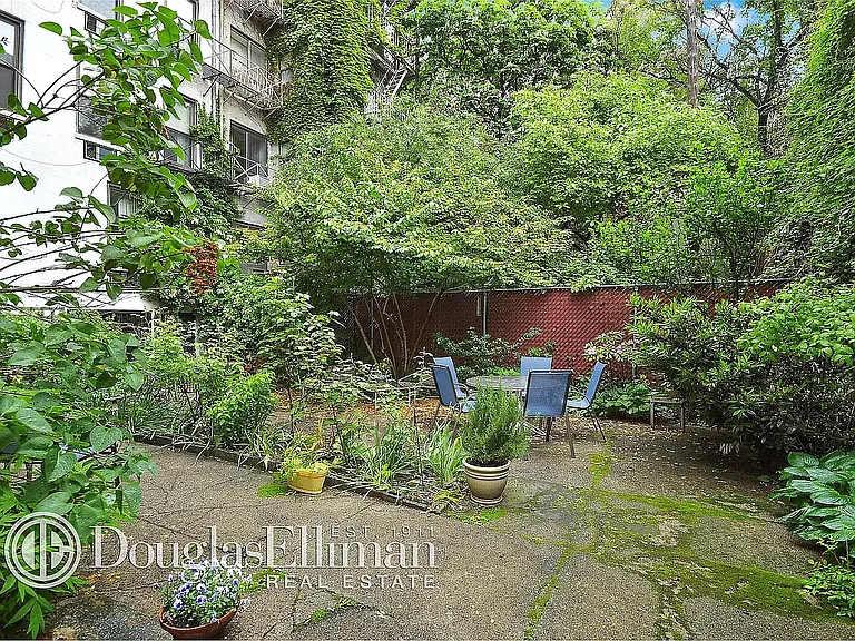 238 E 30th St #3R — Photo 13
