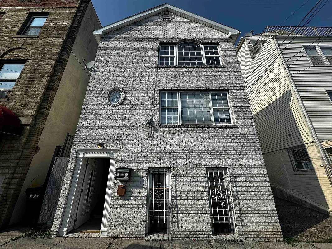 26 Paterson Street 2