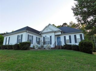 1620 Lower Brook Dr, Clemmons, NC 27012