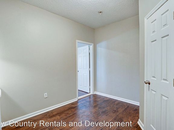 4th image of 668 E 32nd St #B