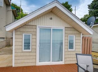 182 Lake Bluff Rd, Rochester, NY 14622