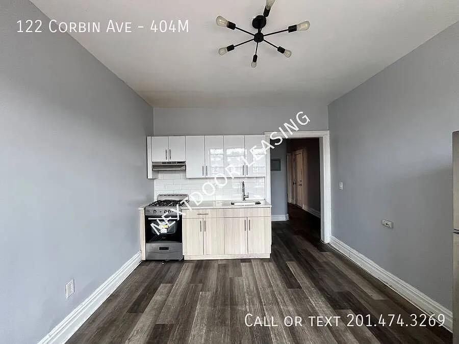 122 Corbin Ave #404M