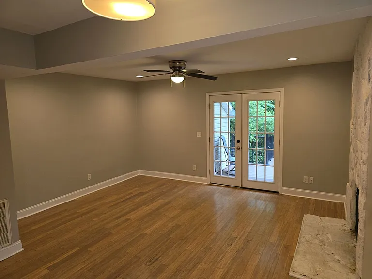 1902 Village Lake Dr — Photo 6