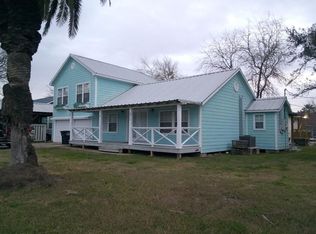111 Duson Ave, Palacios, TX 77465