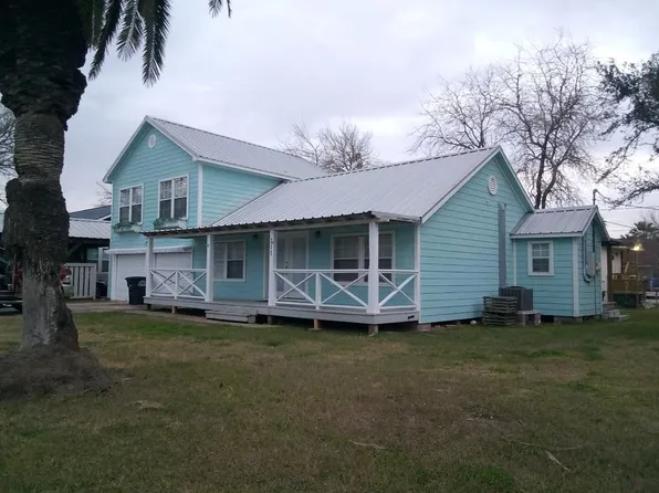 111 Duson Ave, Palacios, TX 77465