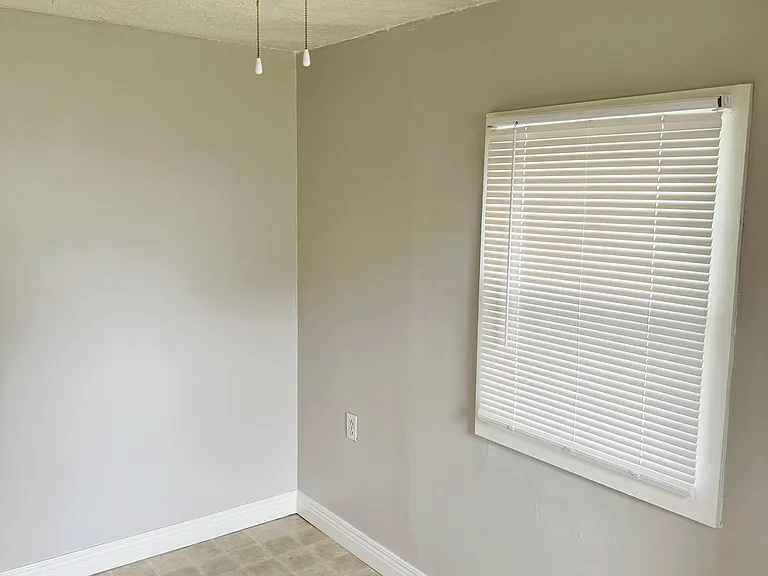 2806 S Lyons Ave — Photo 4