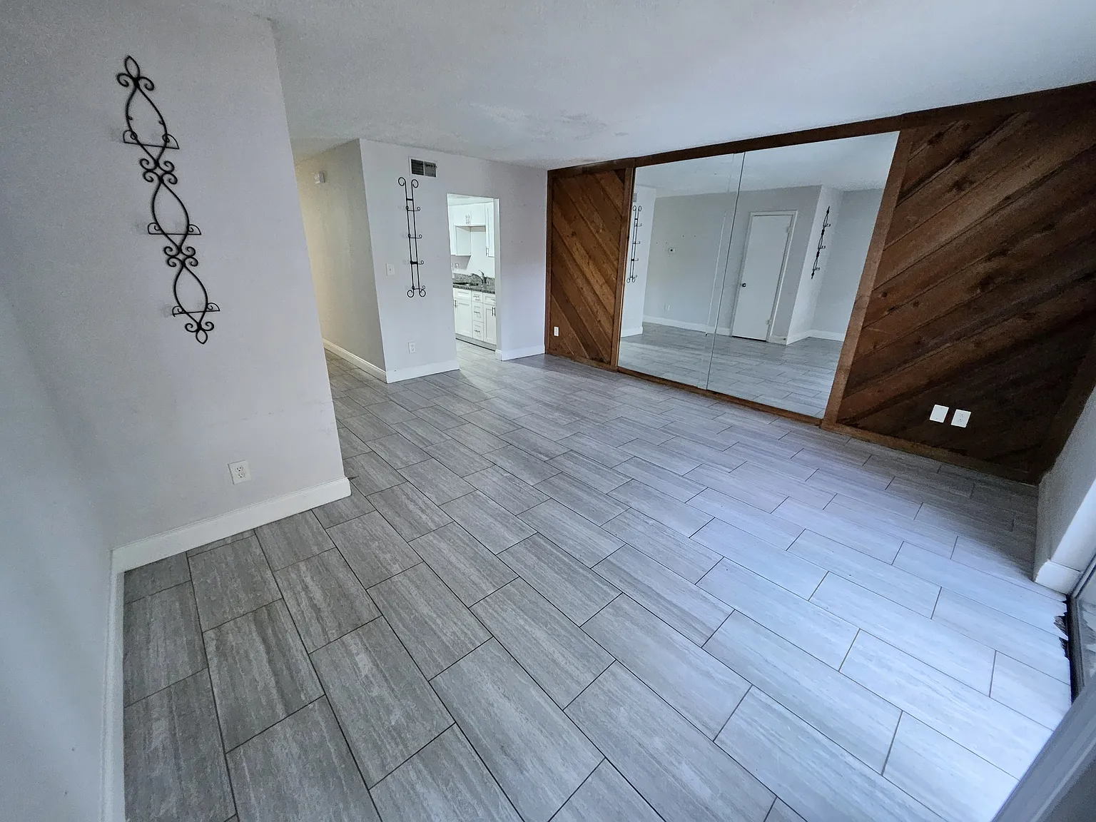 4825 Lighthouse Circle - 4825 — Photo 2