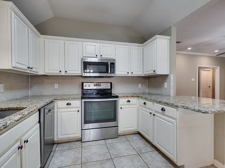 1001 Porter Pl — Photo 11