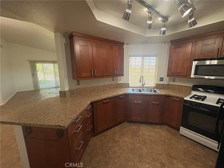 28311 Avenida Francesca — Photo 7
