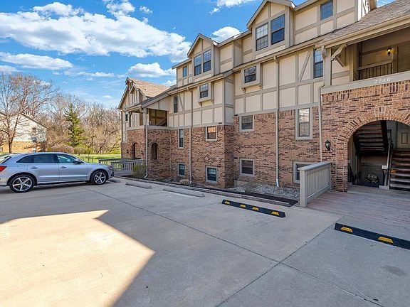 5th image of 2244 Canyonlands Dr APT F