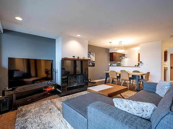 3rd image of 6-4211 Sunshine Pl #6