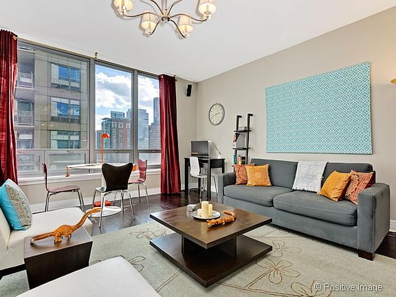 4th image of 600 N Lake Shore Dr APT 1503