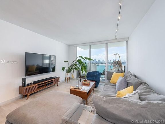 4th image of 1200 West Ave APT 1404