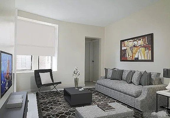 2nd image of 554 Hinsdale St #9