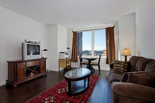 Rented by Corcoran | media 29