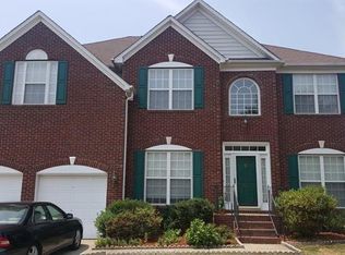 8518 Walden Ridge Dr, Charlotte, NC 28216