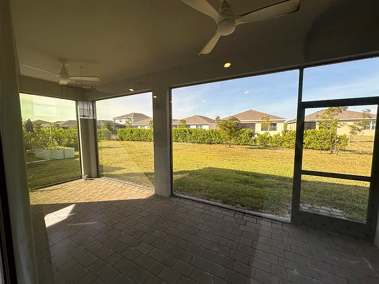440 Coral Reef Pl — Photo 19