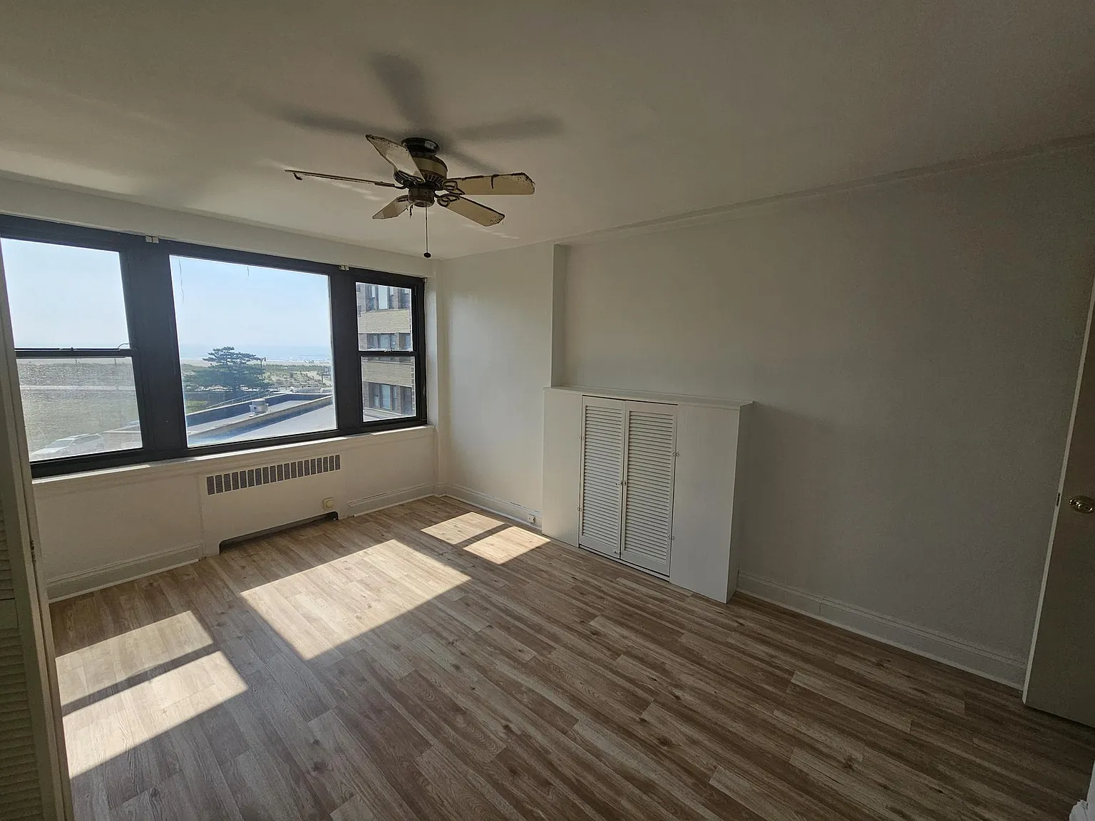 2 bed, 1.5 bath, 850 sqft, $2,150 — Photo 3