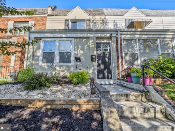 329 35th St NE, Washington, DC 20019