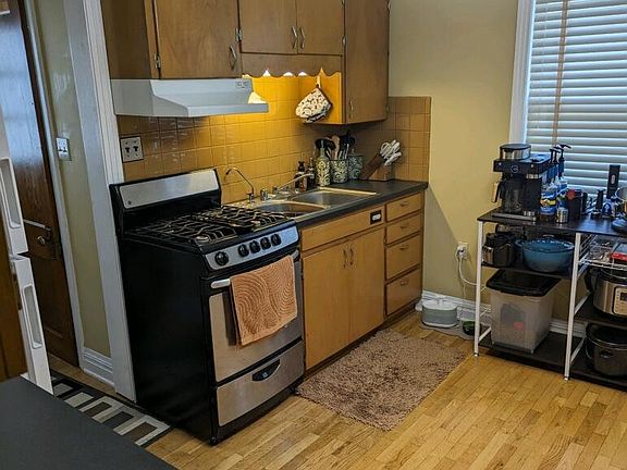 4th image of 422 Hopson St NE APT 1