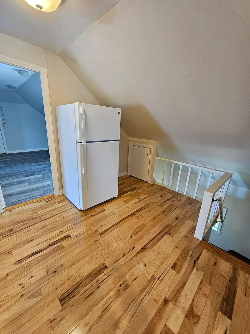 696 Hevey St — Photo 3