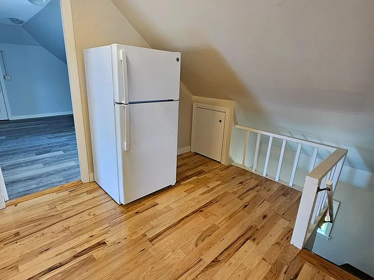 696 Hevey St — Photo 3