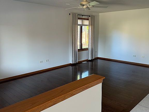 2nd image of 211 Fox Run Dr