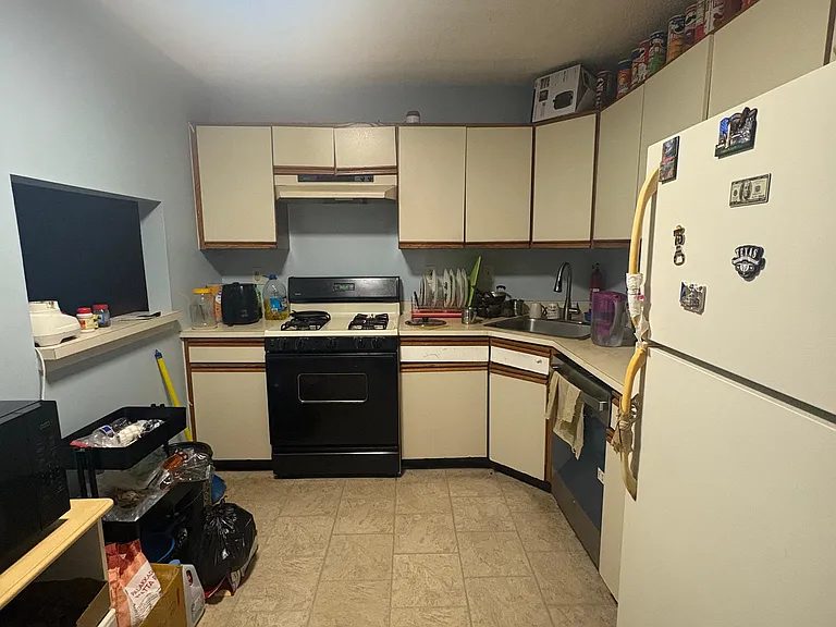 14 Pembrook Ave #14 — Photo 1