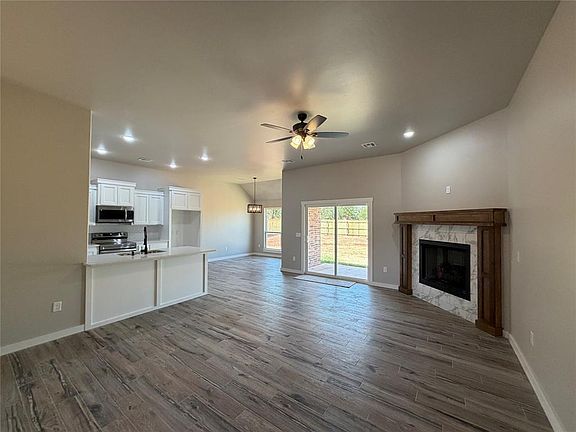 2nd image of 2208 Winter Ridge Rd