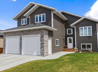 3 SW Rockhaven Way, Whitecourt, AB T7S0E5