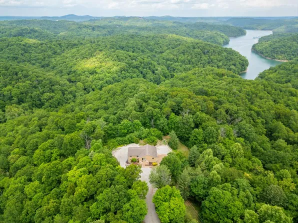 241 Hidden Cove Ln, Allons, TN 38541