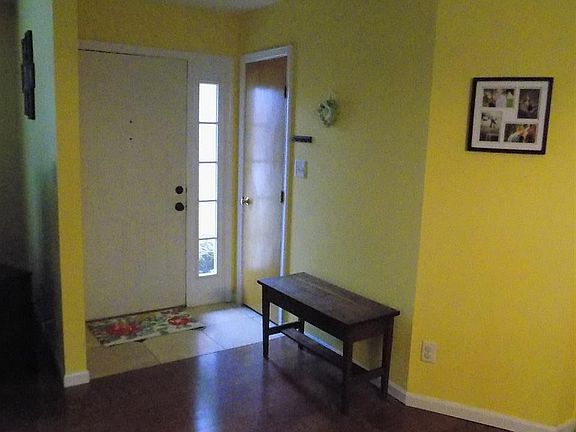 2nd image of 501 River Bend Ct