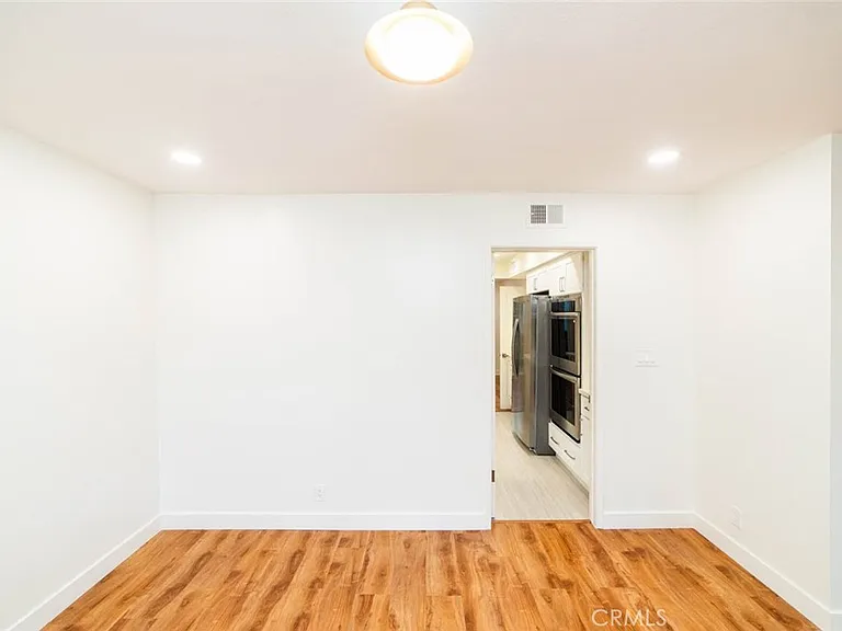 10 Oak Tree Ln — Photo 16